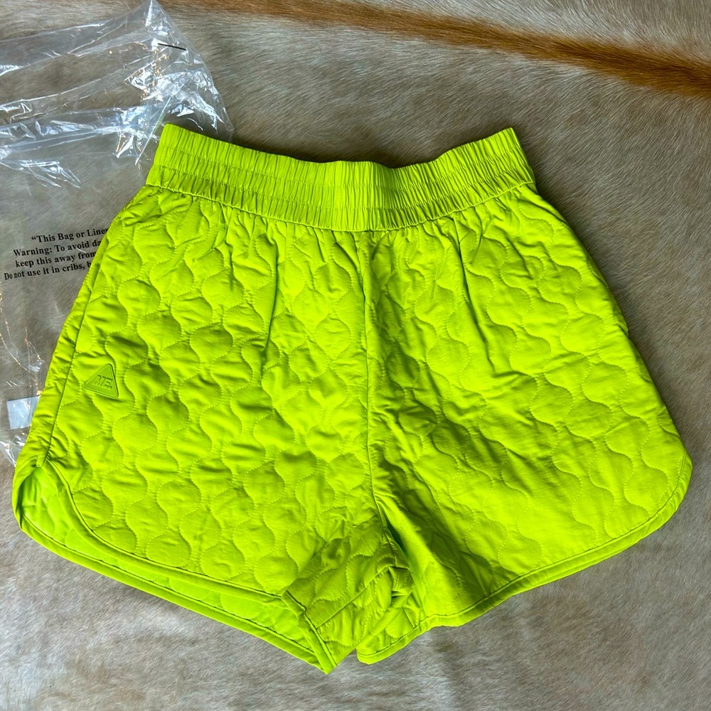 NWT ME. Beth Quilted Short